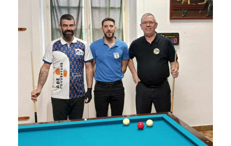 A la bande, les Brestois se positionnent pour les finales de Bretagne! 